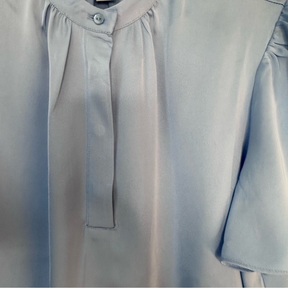 Joie Light Blue Short Sleeve Blouse Size Medium - Picture 5 of 8